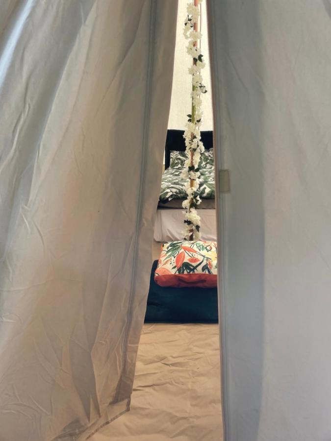 فندق سكيغنيسفي  Luxury Glamping At The Riverside المظهر الخارجي الصورة